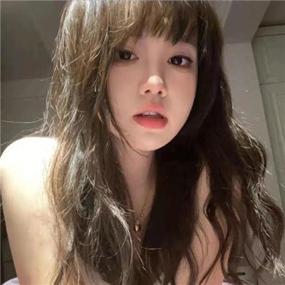 绿茵春色